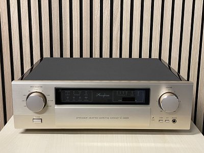 Accuphase C-2420