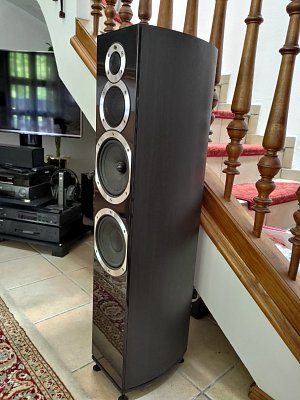 Wharfedale Diamond 10.7